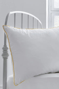 Hypoallergenic polyester fiber pillow, 50 x 70 cm, cotton cover