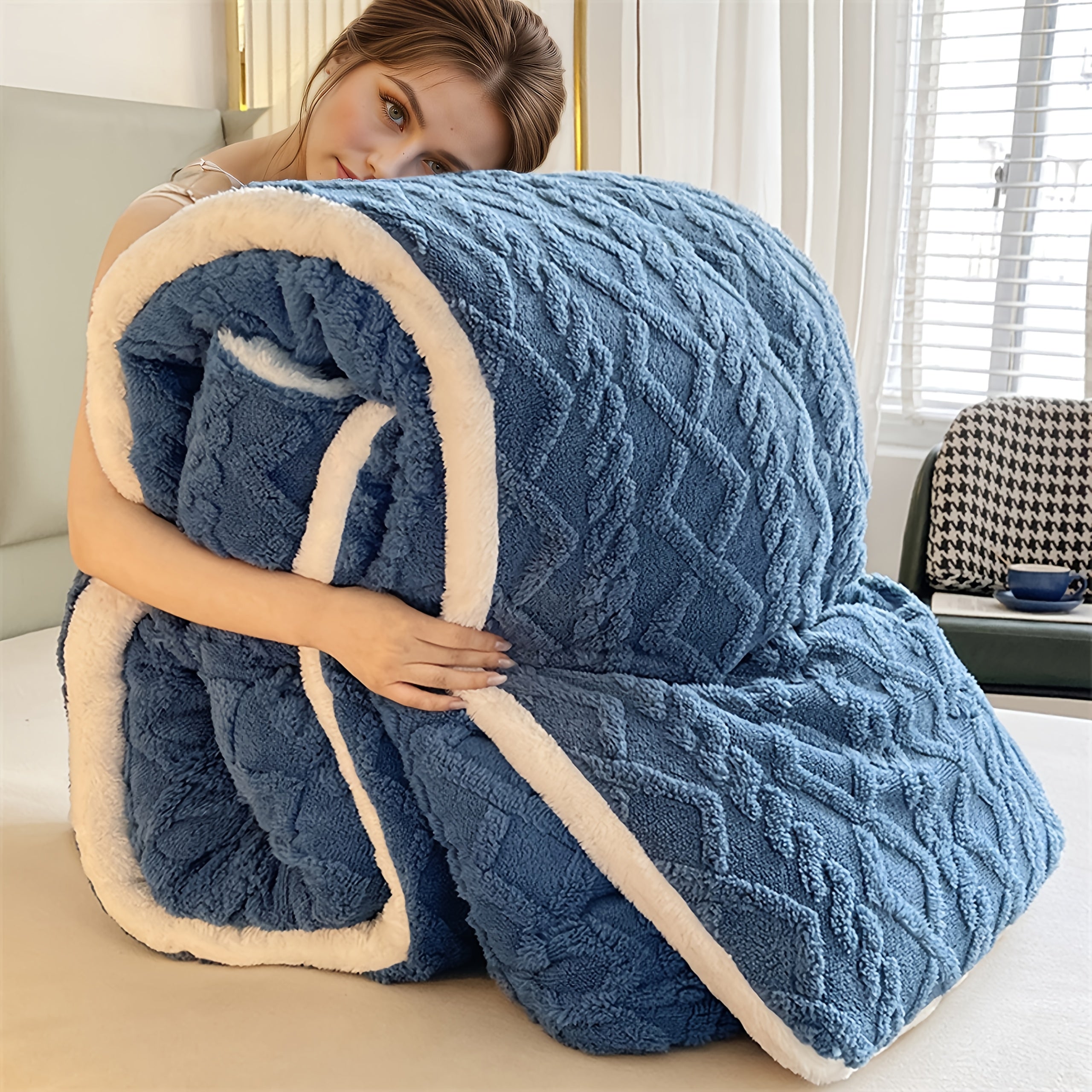 Winter Velvet Thick Quilt: A Warm Soft And Comfortable Blanket Suitable For