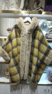 Warm Plaid Scarf for Women - Soft Fleece Lining & Tassel Detail