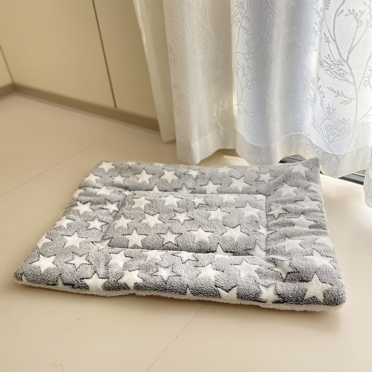 Cozy Pet Mat Soft, Thickened Plush Pet Mat | Cozy All-Season Pet Sleeping Mat for Cats & Dogs, Machine-Washable, Durable Polyester, Star Patterned Design
