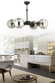 Nairobi 4-teiliger Kronleuchter mit schwarzem Gehäuse und Rauchglas