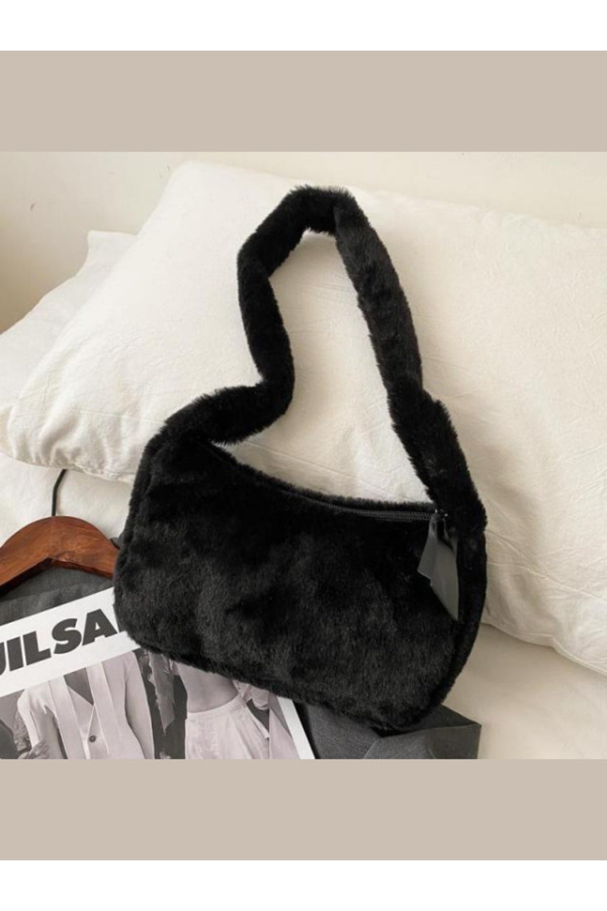 Schwarze kleine Plüsch-Schultertasche