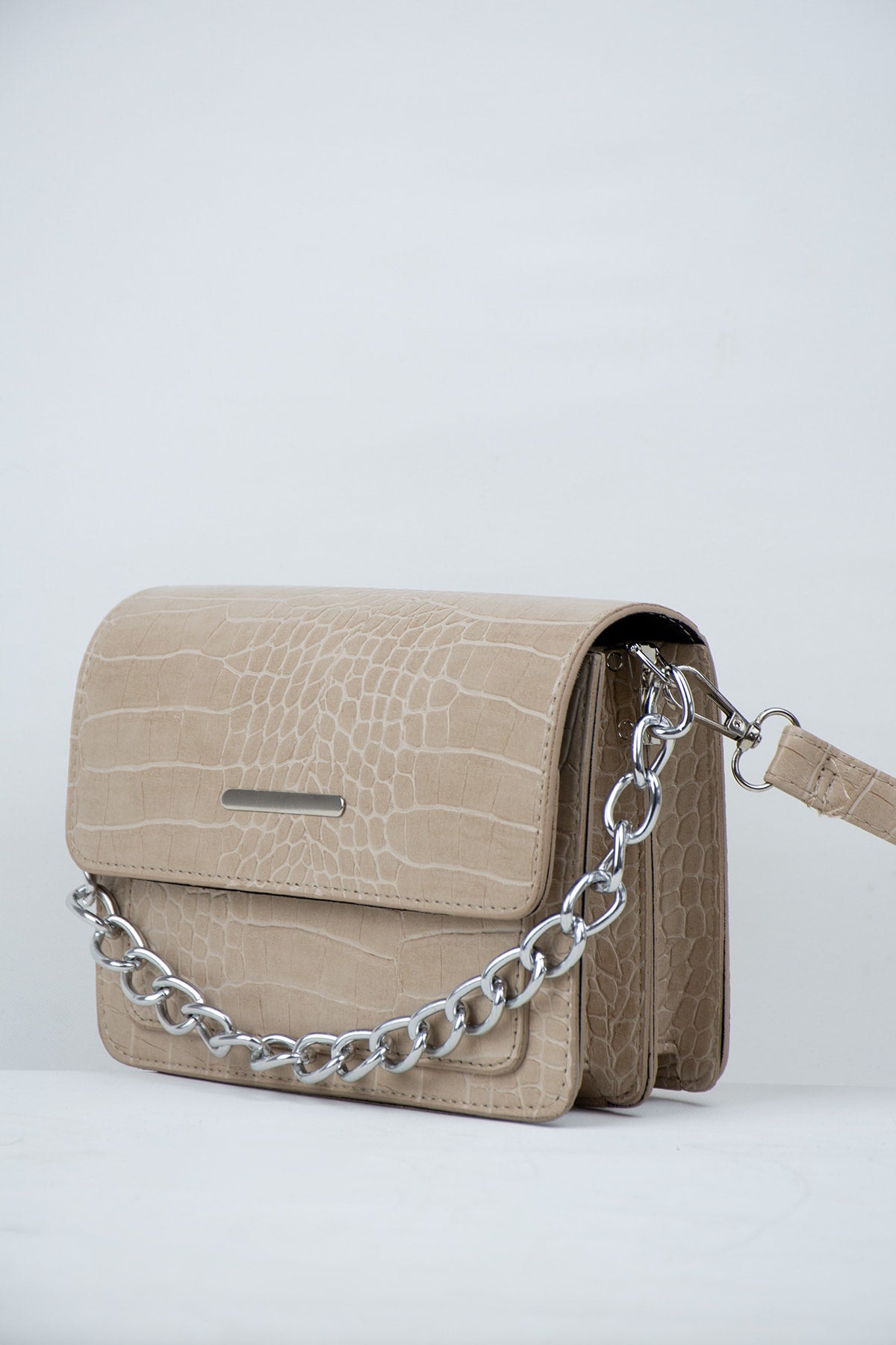 Nerz Damen Clutch Baguette mit Krokodilmuster und Kettenriemen