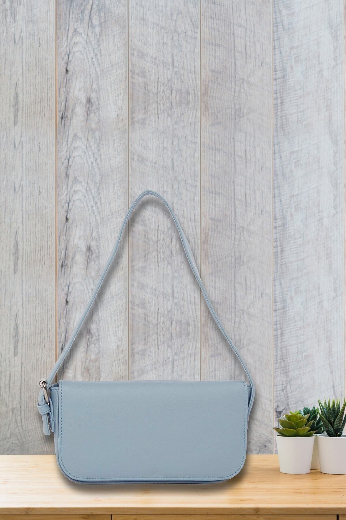 Damen Bebe Blue Cover Baguette-Tasche