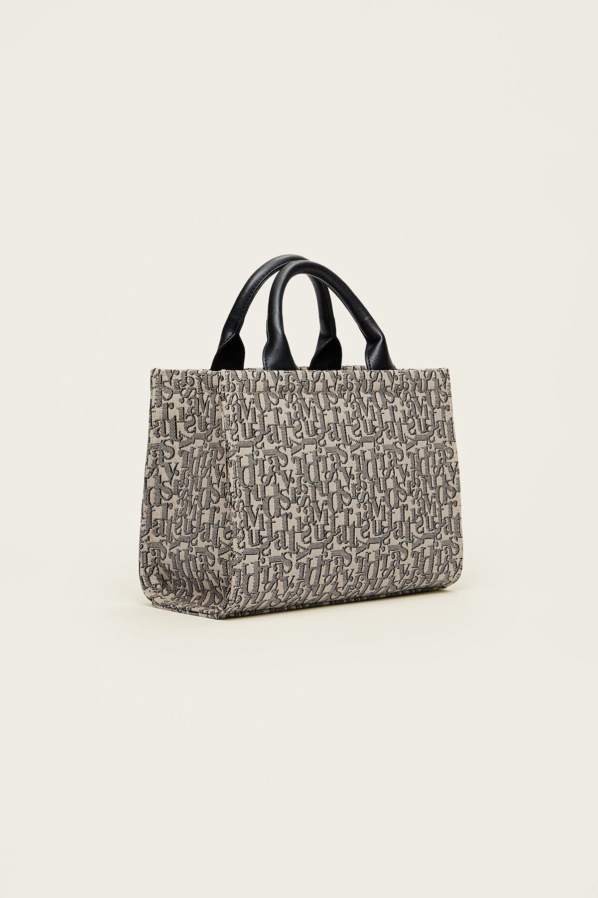 Einkaufstasche aus Stoff mit Monogramm