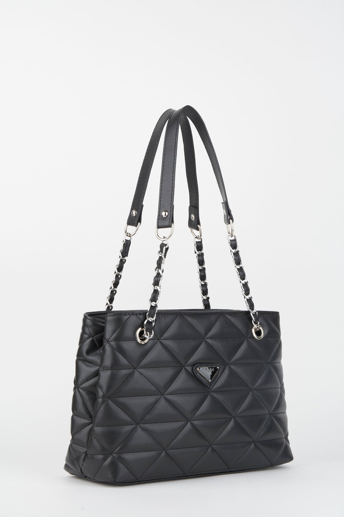 حقيبة يد وكتف مبطنة بثلاثة أقسام من كروكوس، سوداء اللون، مزودة بسحاب للإغلاق، وحزام سلسلة