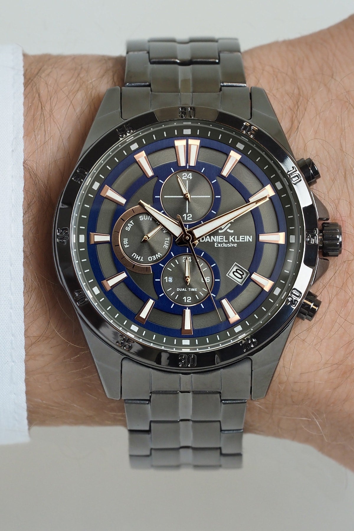 Herrenarmbanduhr mit 4 Funktionen