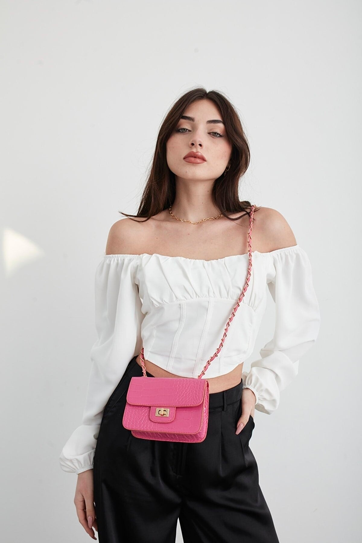 Fuchsia Damen Mini-Umhängetasche mit Krokodilmuster