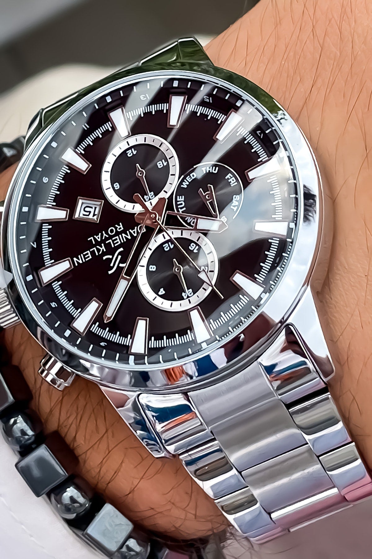 Herrenarmbanduhr mit Stahlband + Armband mit Geschenk