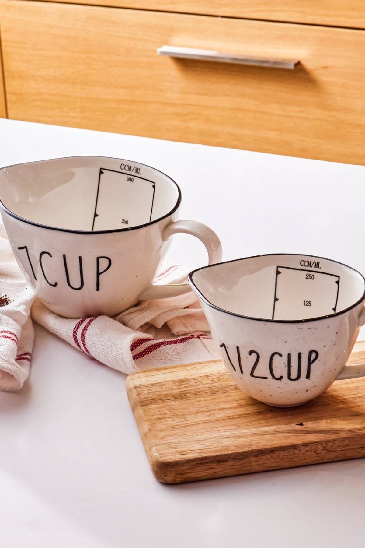 Veva 2er-Set Porzellan-Messbecher 240 ml/480 ml