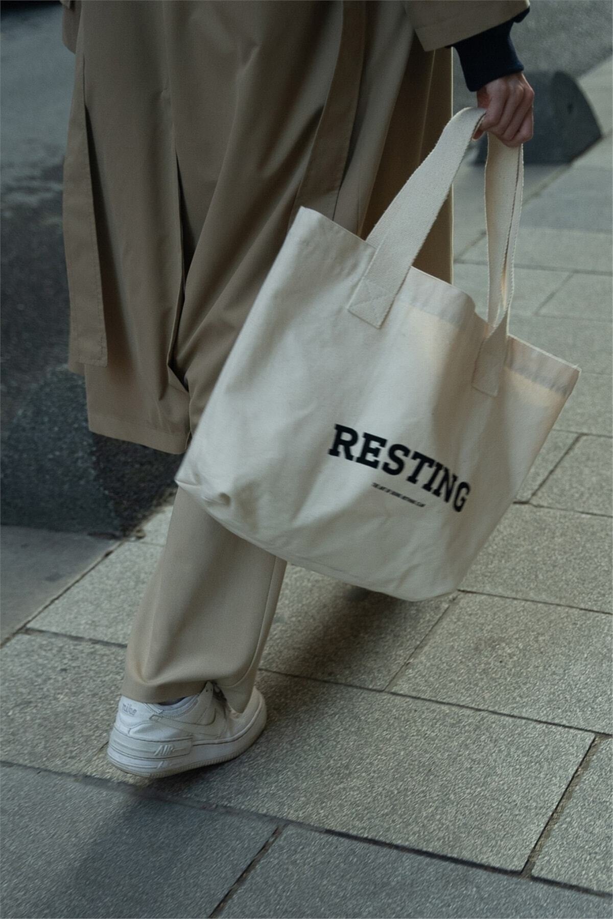 Ecru Resting Printed Canvas Bag