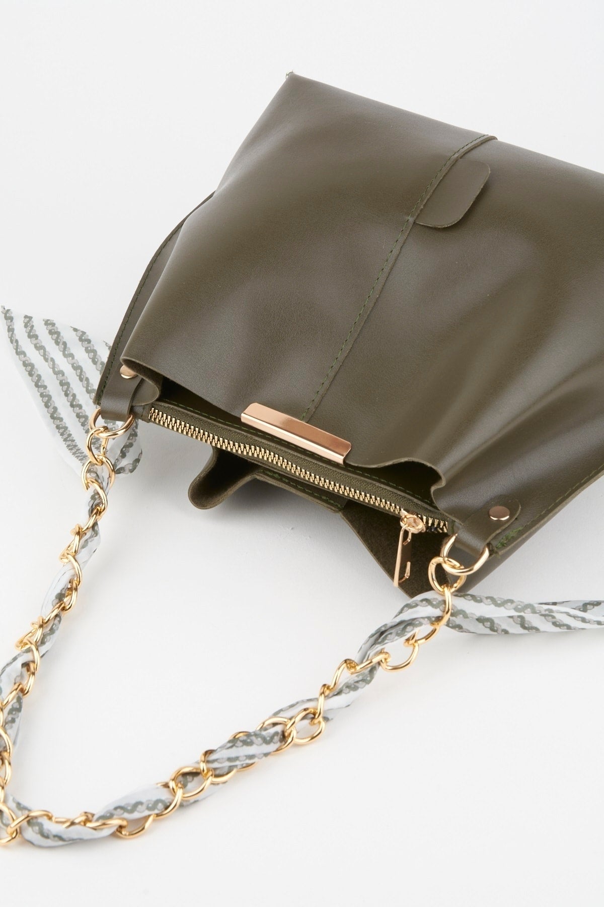 Khakifarbene Damen-Hand-, Arm- und Schultertasche aus weichem Leder mit 3 Fächern und Schalkette