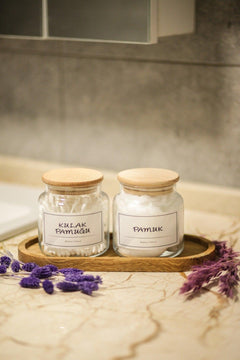 Set of two 500 ml glass jars with wooden lids for cotton balls and ear swabs
