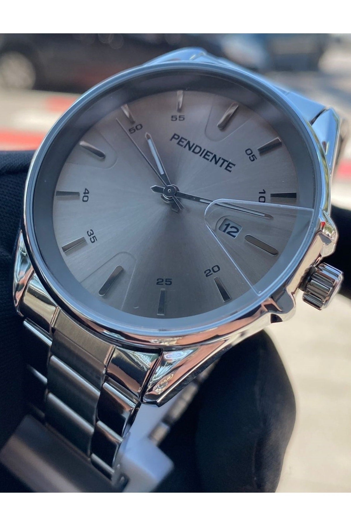 Silberne Herrenarmbanduhr 3 ATM wasserdicht Edelstahl Maschine garantiert