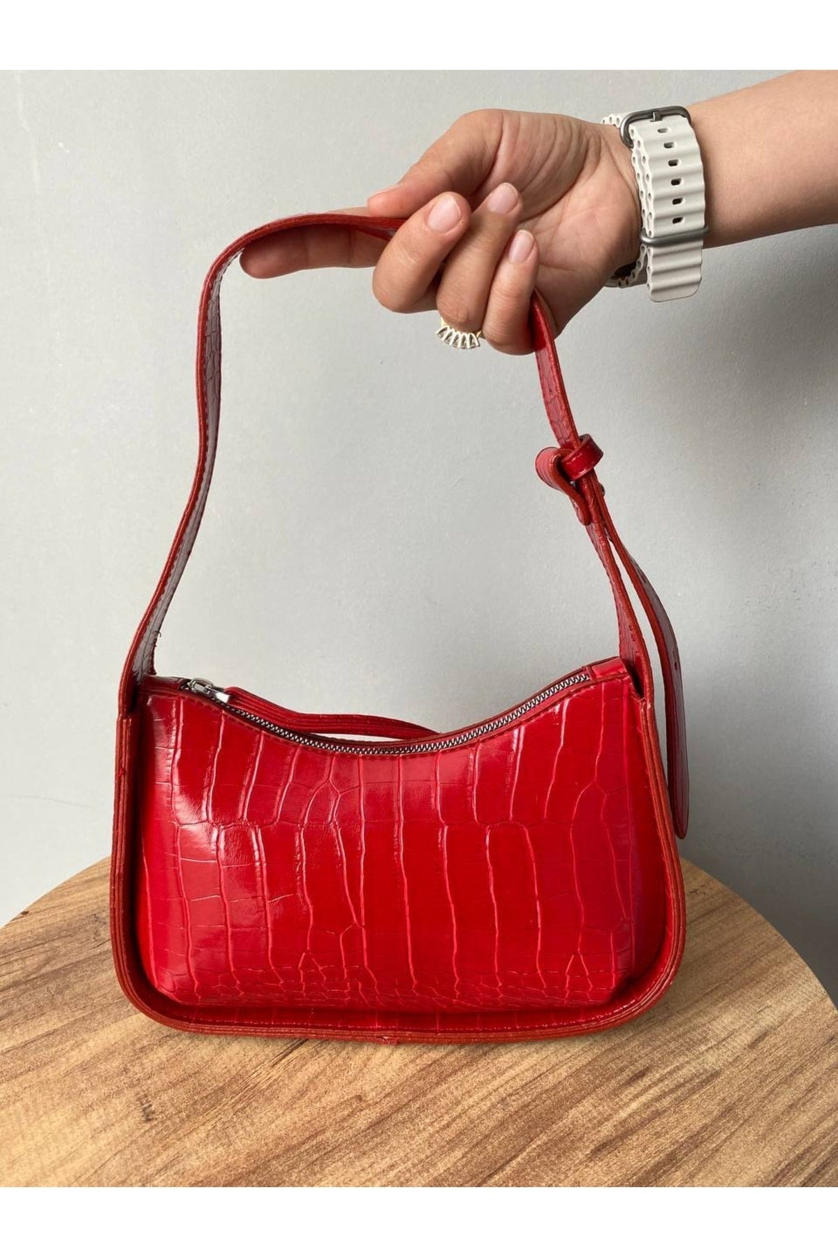 Rote Damen-Baguette-Tasche aus Krokodil