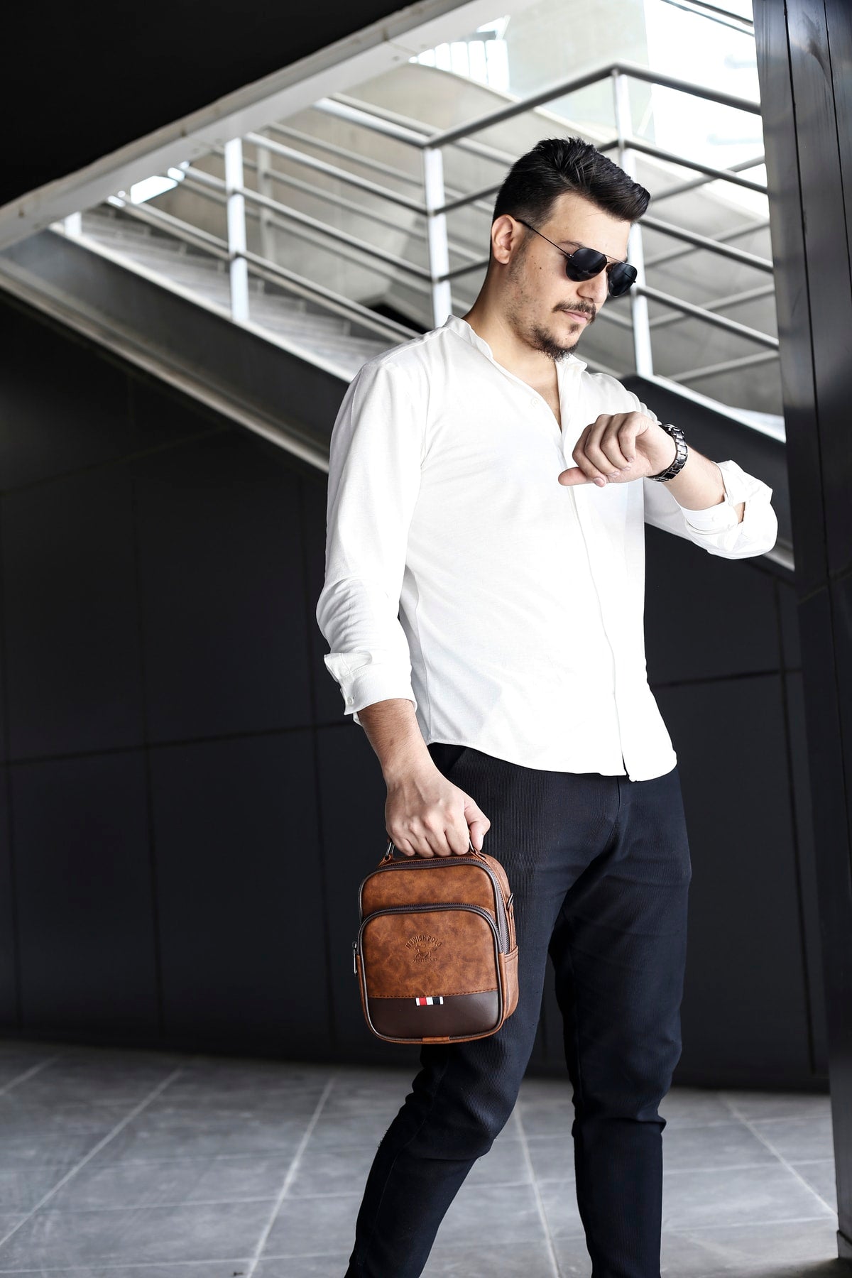 Adelina Crazy Leather Hand- und Schultertasche und Kartenetui im Set mit Mechanismus