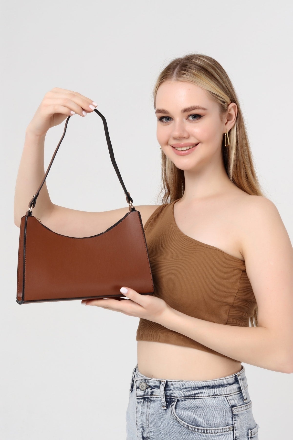 Tan Baguette Baguette Hand- und Schultertasche Gc009025