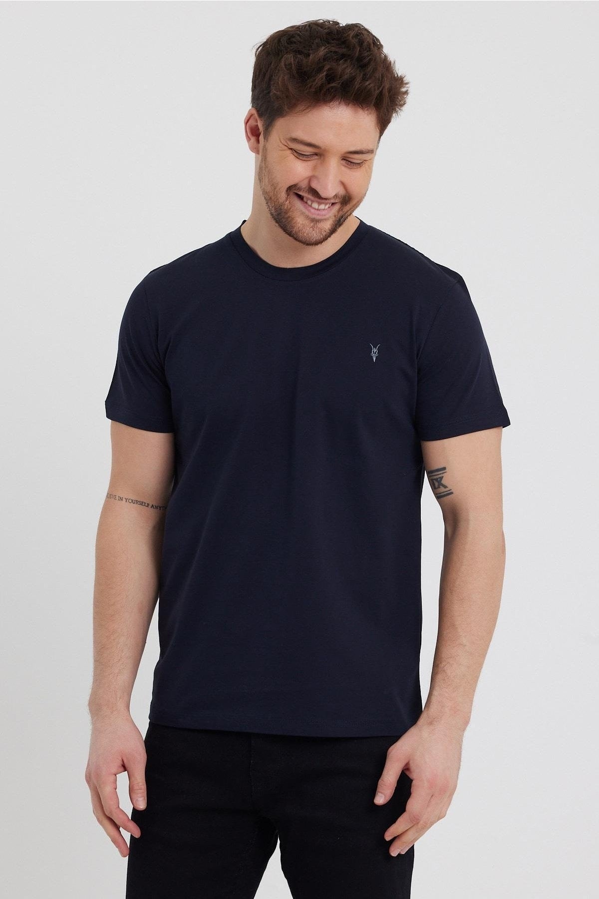 Standardmuster Basic Rundhalsausschnitt Bestickte 5er-Pack Herren-T-Shirts