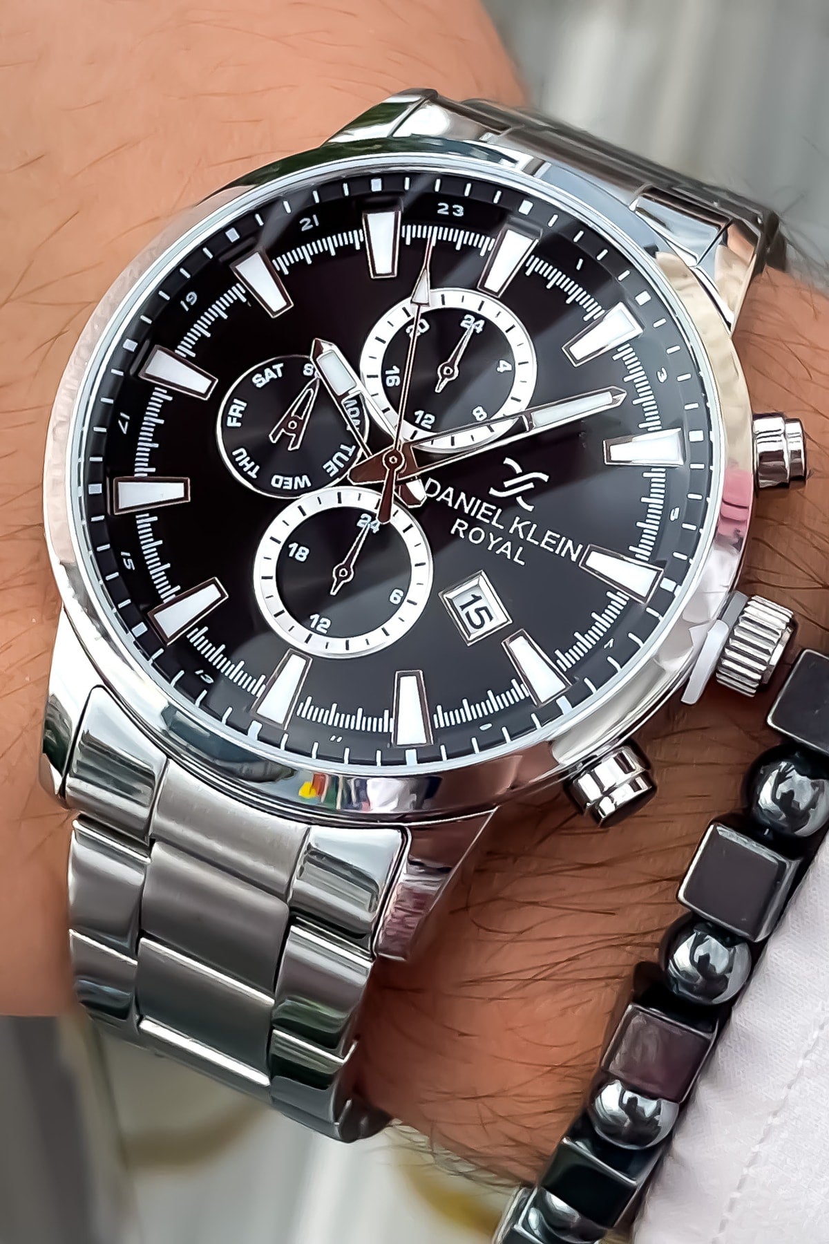 Herrenarmbanduhr mit Stahlband + Armband mit Geschenk