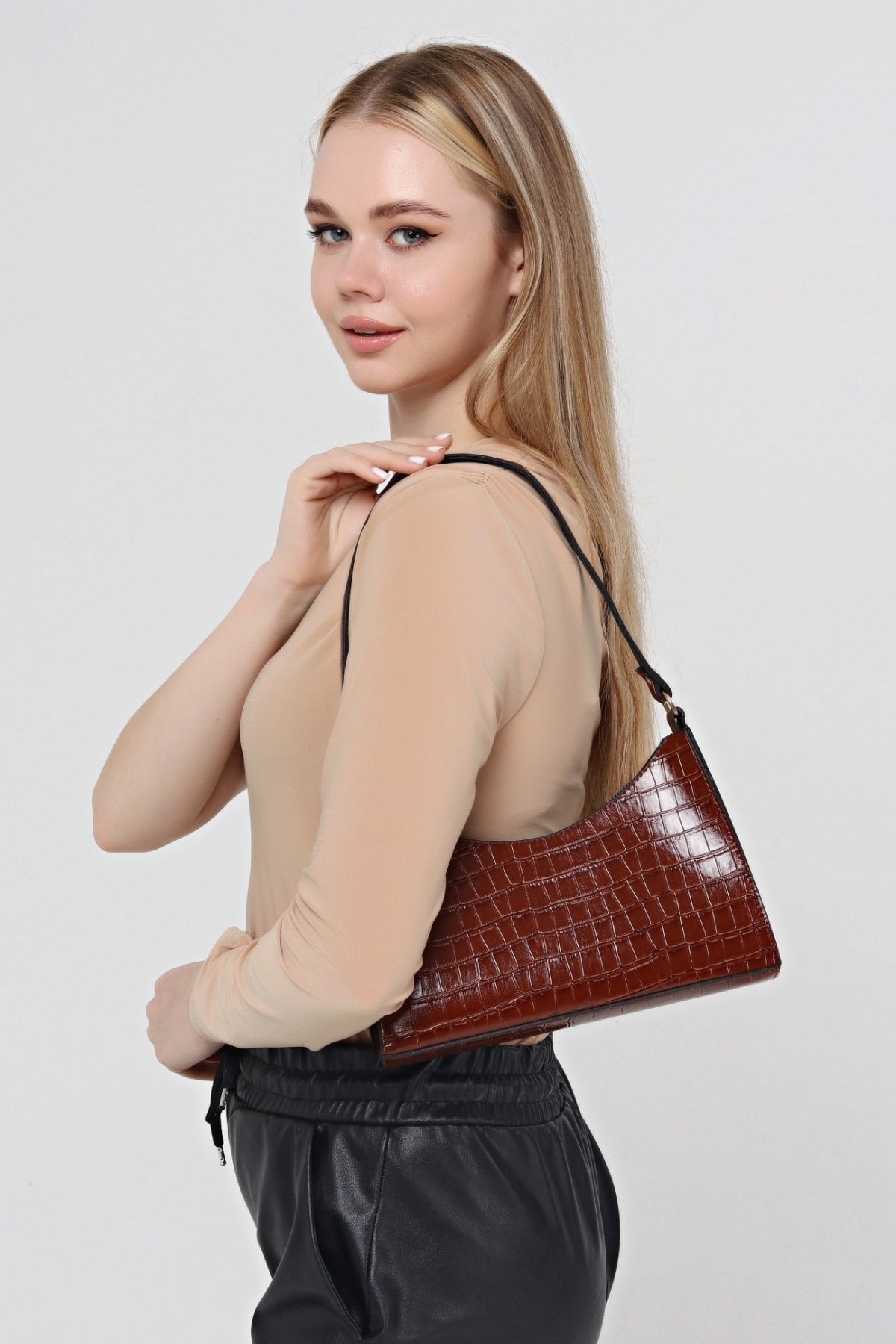 Taba Baguette-Hand- und Schultertasche mit Krokodilmuster Gc009025K