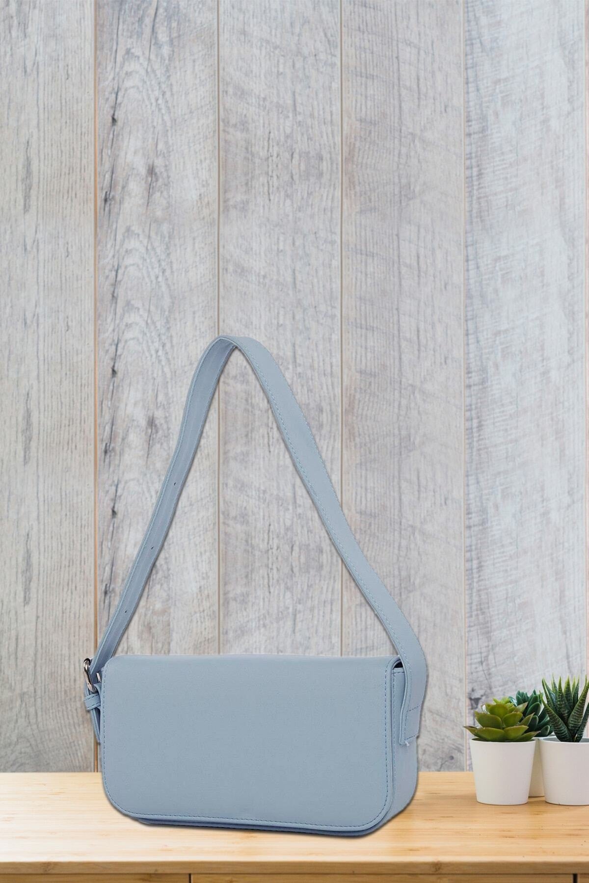 Damen Bebe Blue Cover Baguette-Tasche