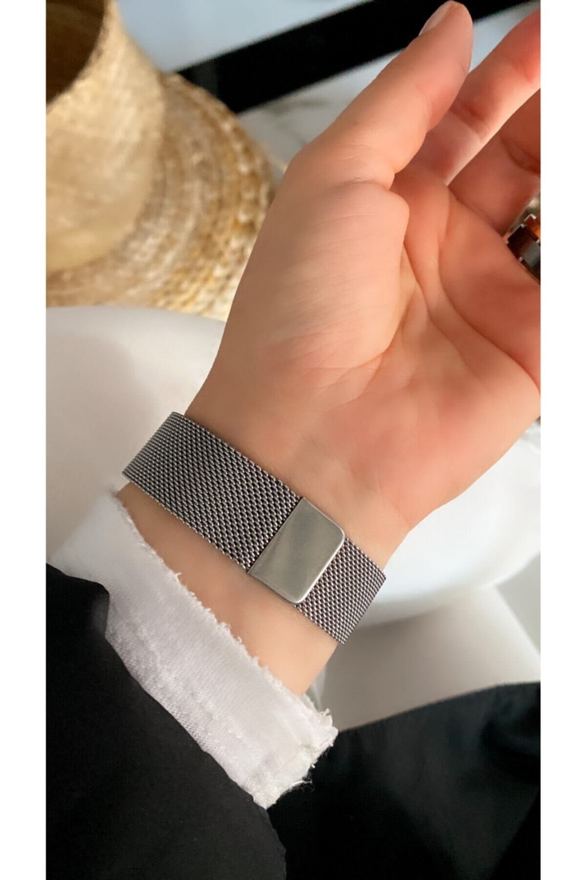 Unisex-Armbanduhr mit digitalem LED-Display und Stahlgehäuse