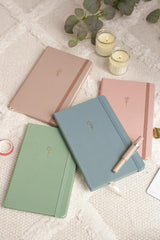 Set of 4 Undated Notebooks Elastic – 2