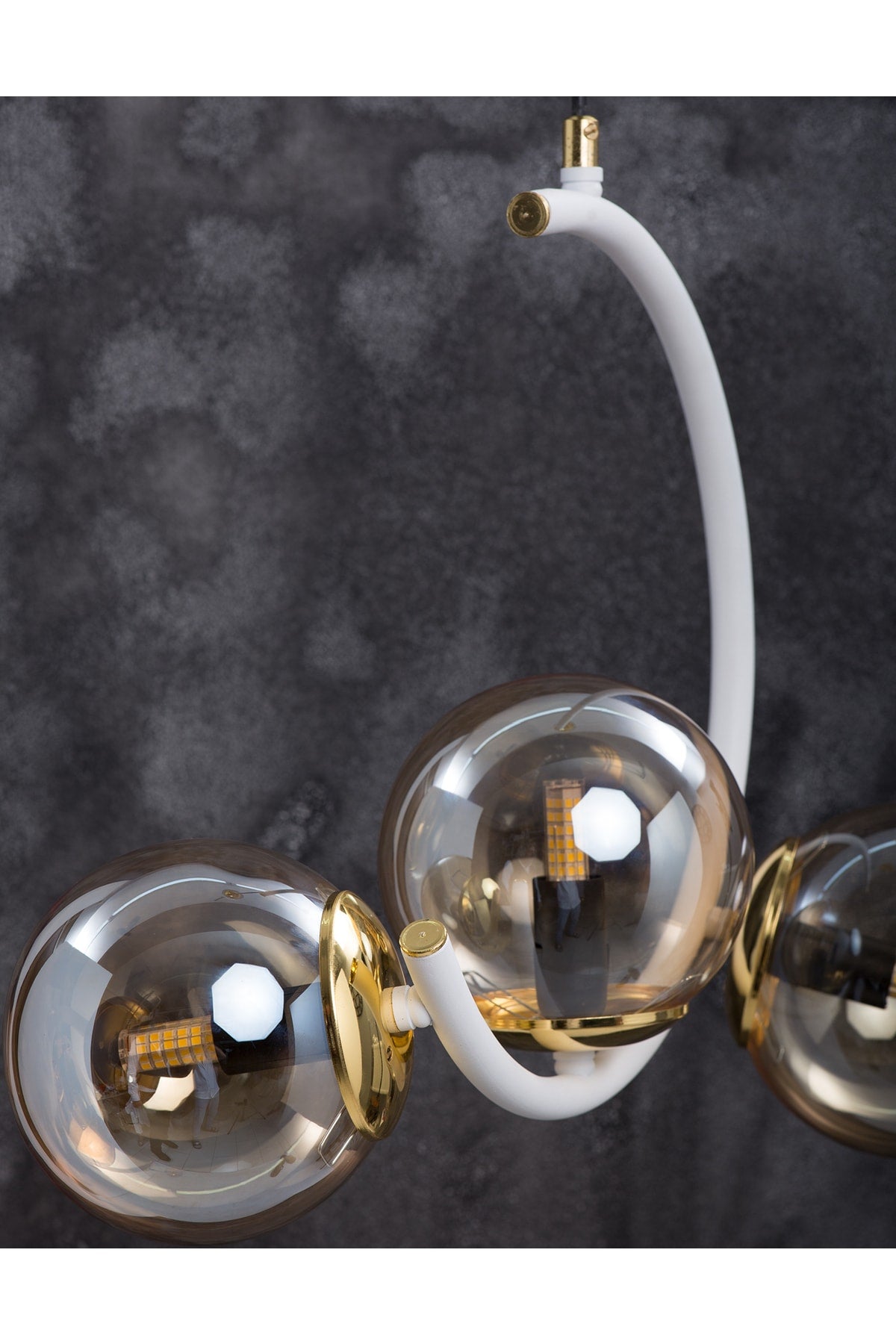 Sesa Weißer Kronleuchter mit 3 Honiglampen