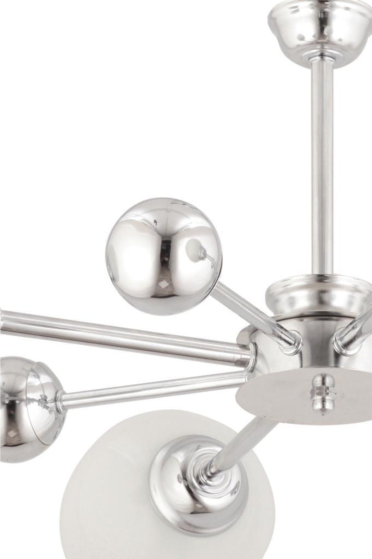 4-teiliger Kronleuchter aus silberweißem Opalglas „Nairobi“