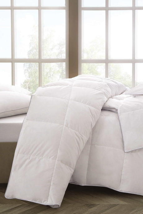 Deluxe Goose Down Double Duvet - (70% Tickle) - Swordslife