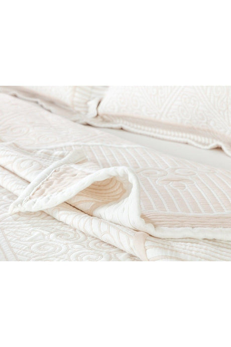 Jeanne Double Bedspread - Swordslife