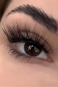 Silk False Eyelashes – Dense, Reusable, Water‑Resistant