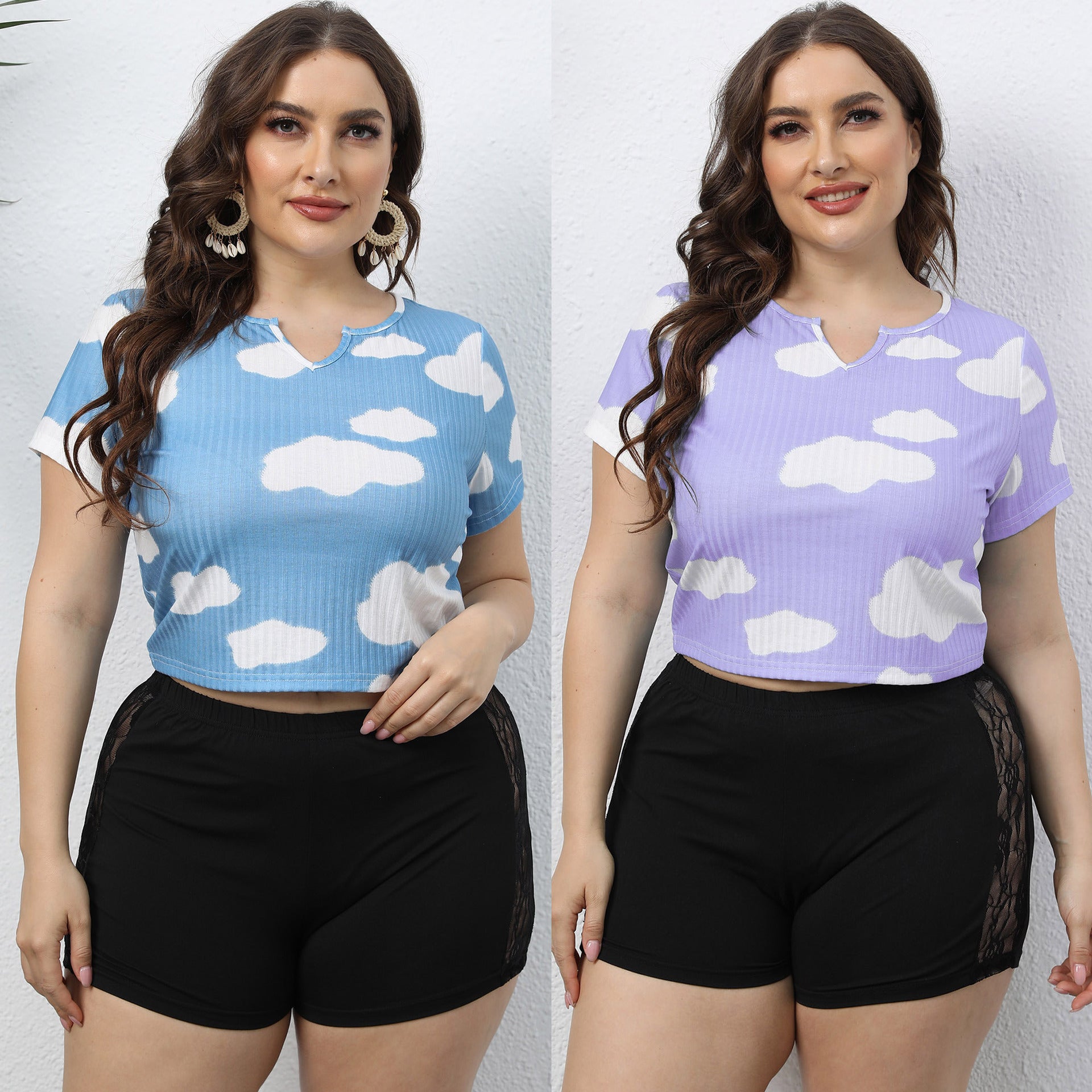 Plus‑Size Cloud Print Ribbed Crop Top – Casual Short Sleeve