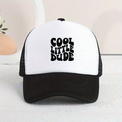 Child's mesh cap with letter prints for sun protection