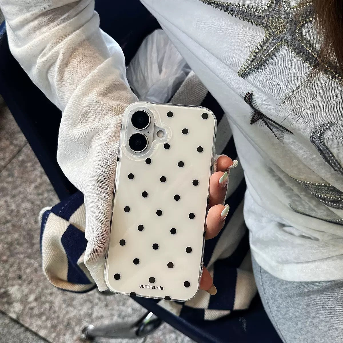 Protect Your Phone with a Stylish White Leather Case