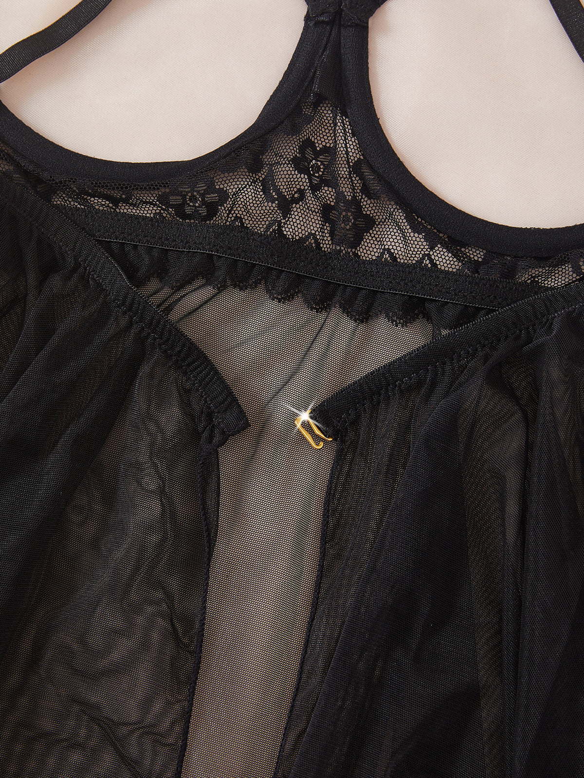 Small Chest with Big Suspender