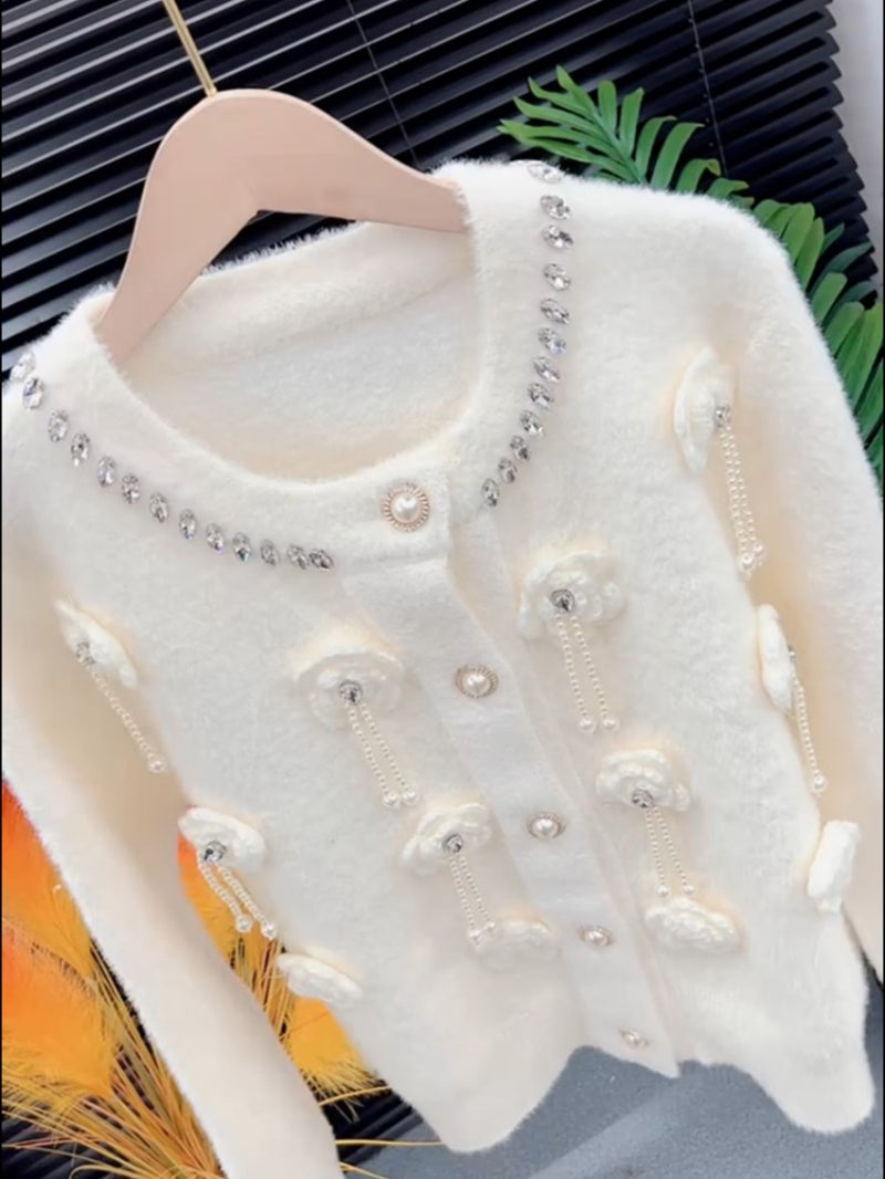Gentle and Languid Style V-neck Beaded White Knit Cardigan
