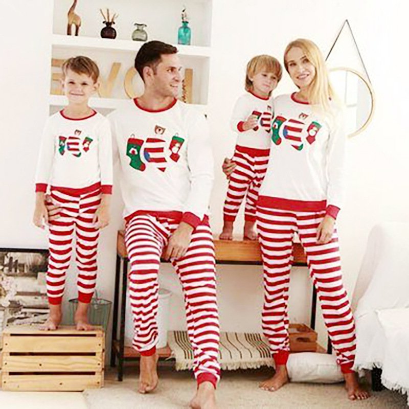 Matching Parent-Child Suits for Casual Outings