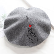 Retro Beret with Heart-Shaped Embroidery - Cozy Winter Hat