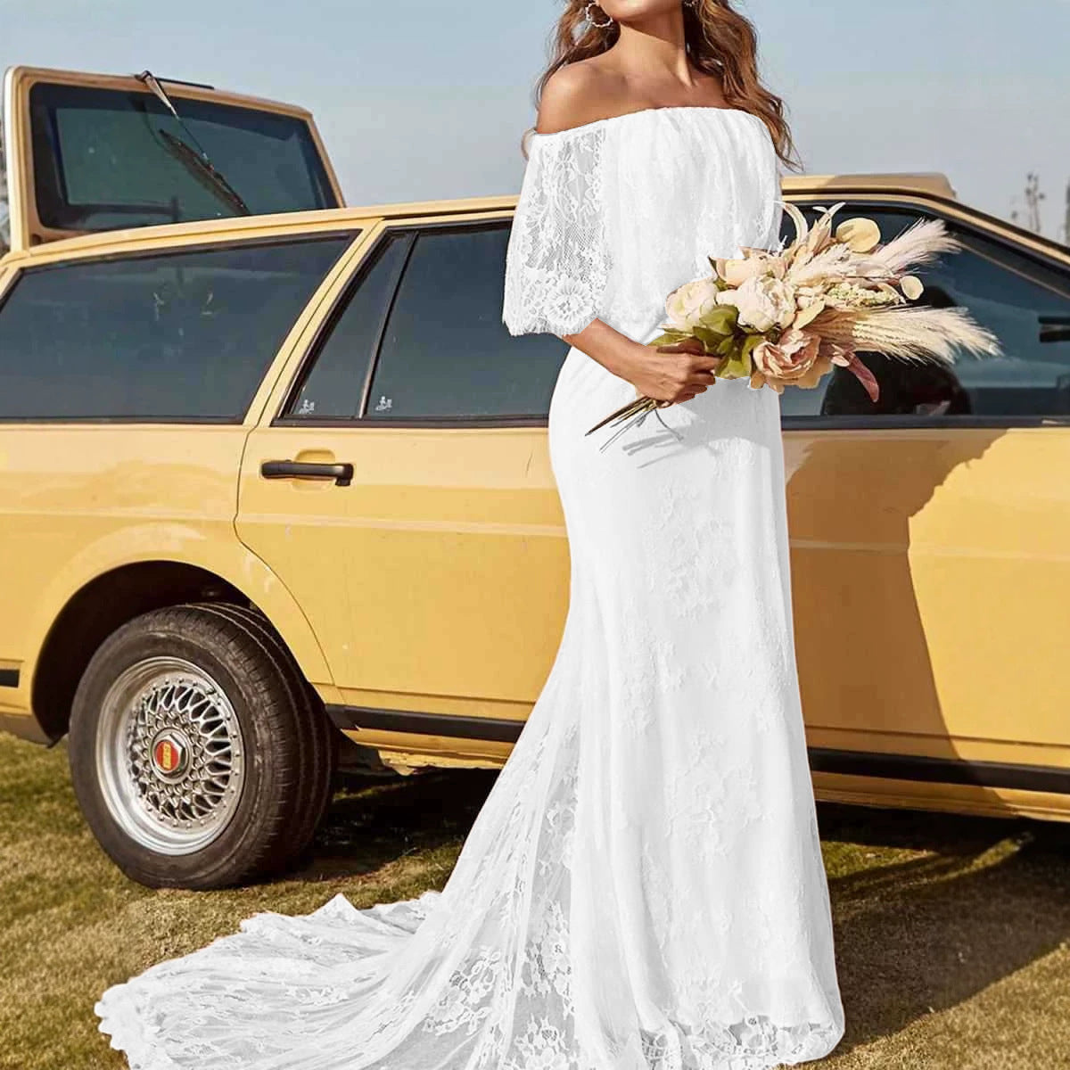 Vintage Off-Shoulder Lace Wedding Dress