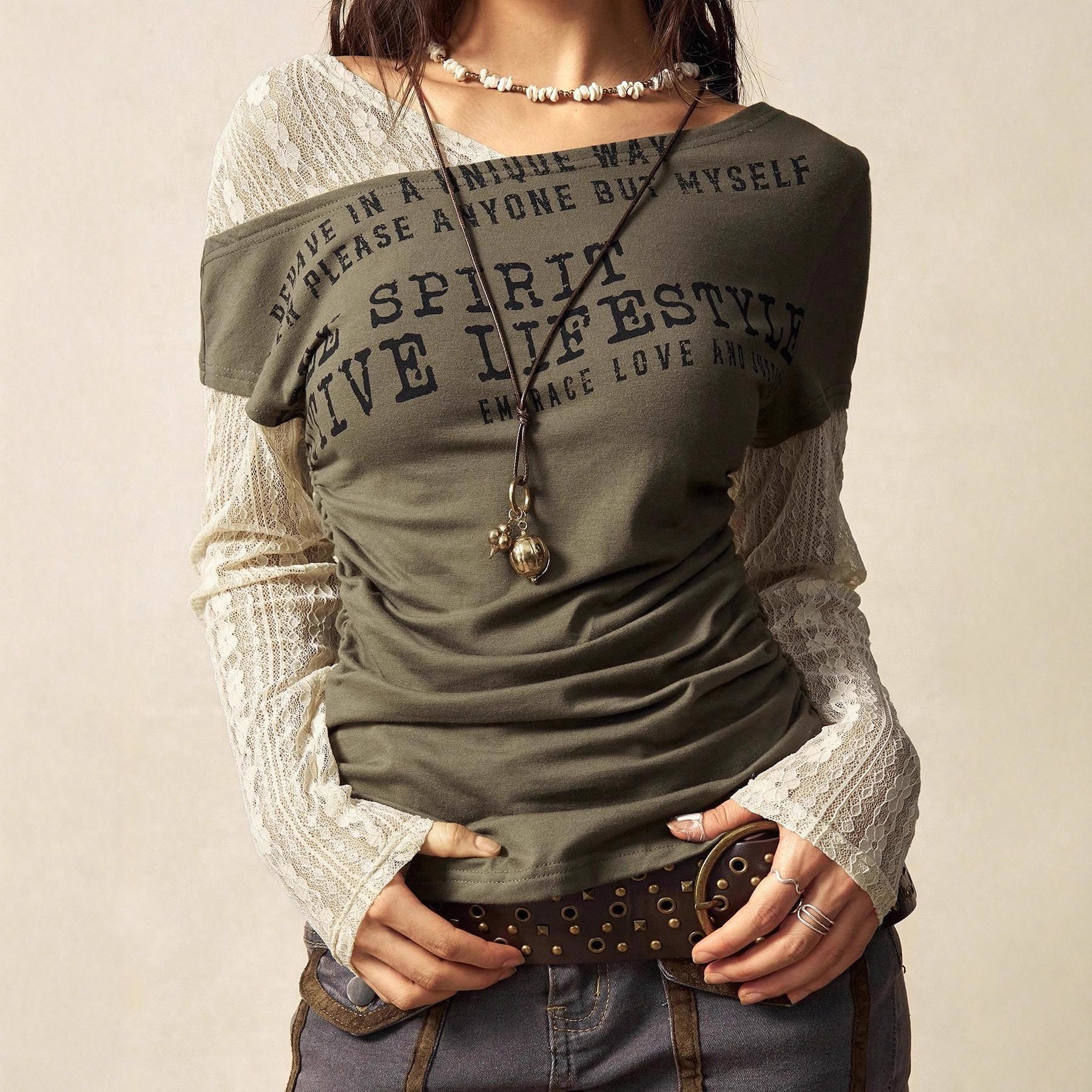 Retro Chic Knitted Long-Sleeve Top – Embroidered & Trendy