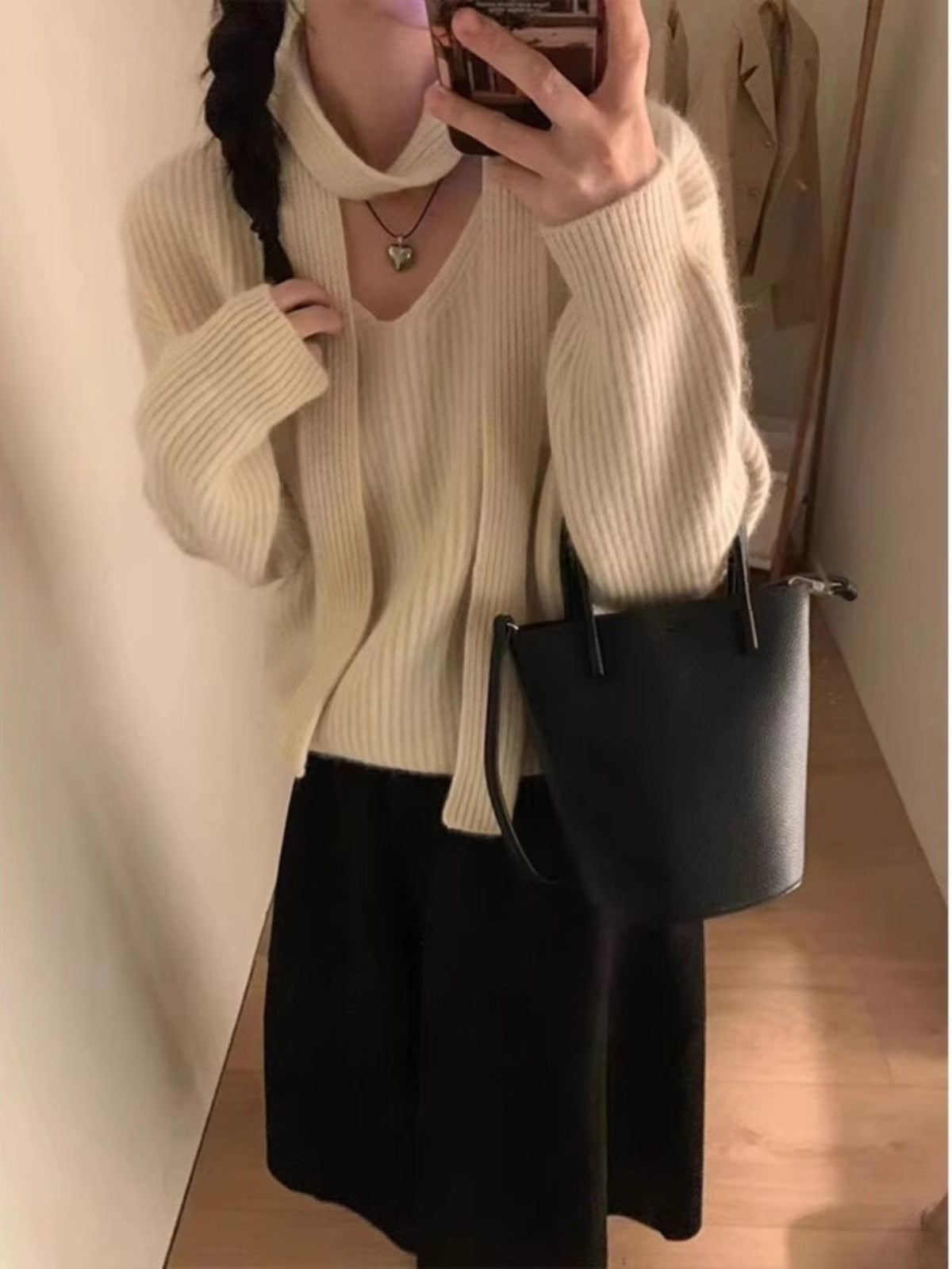 Womens Solid-color Loose V-neck Long-sleeve Sweater with Ribbons