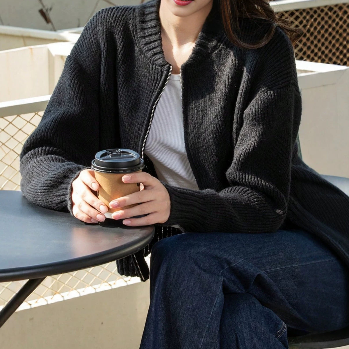 Womens Knitted Long-sleeve Sweater with a Round Neck and Zipper