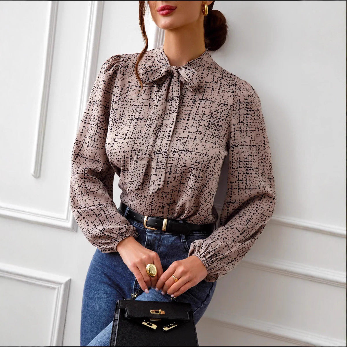 Casual And Stylish Womens Printed V-neck Long-sleeve Shirt