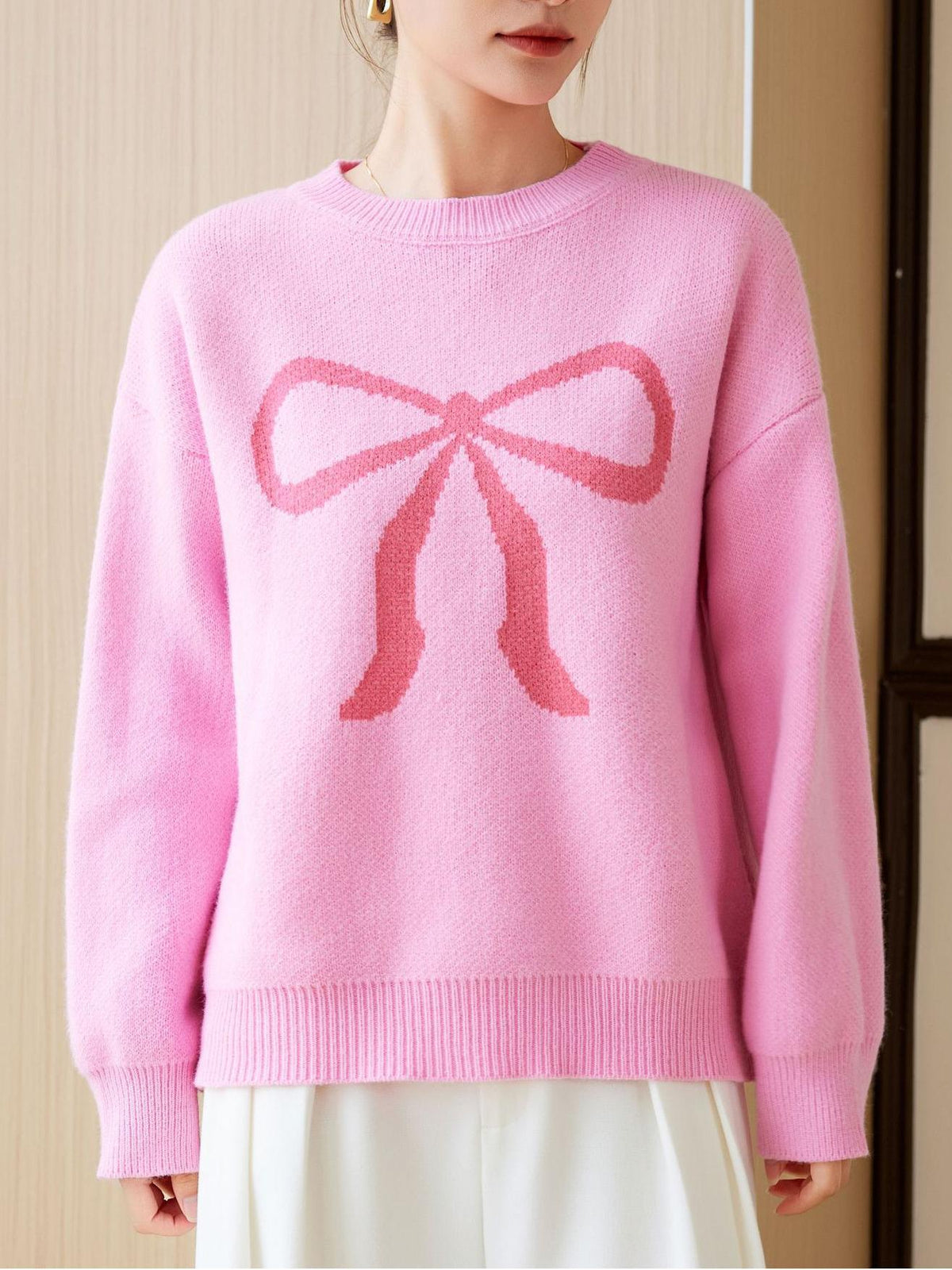 Women's Crew-neck Knitted Pullover with Bowknot Pattern