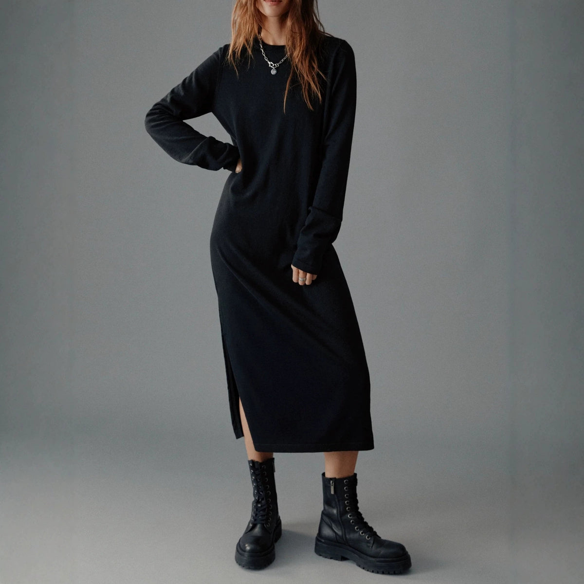 Womens Casual Slim-fit Dress with a Round Neck