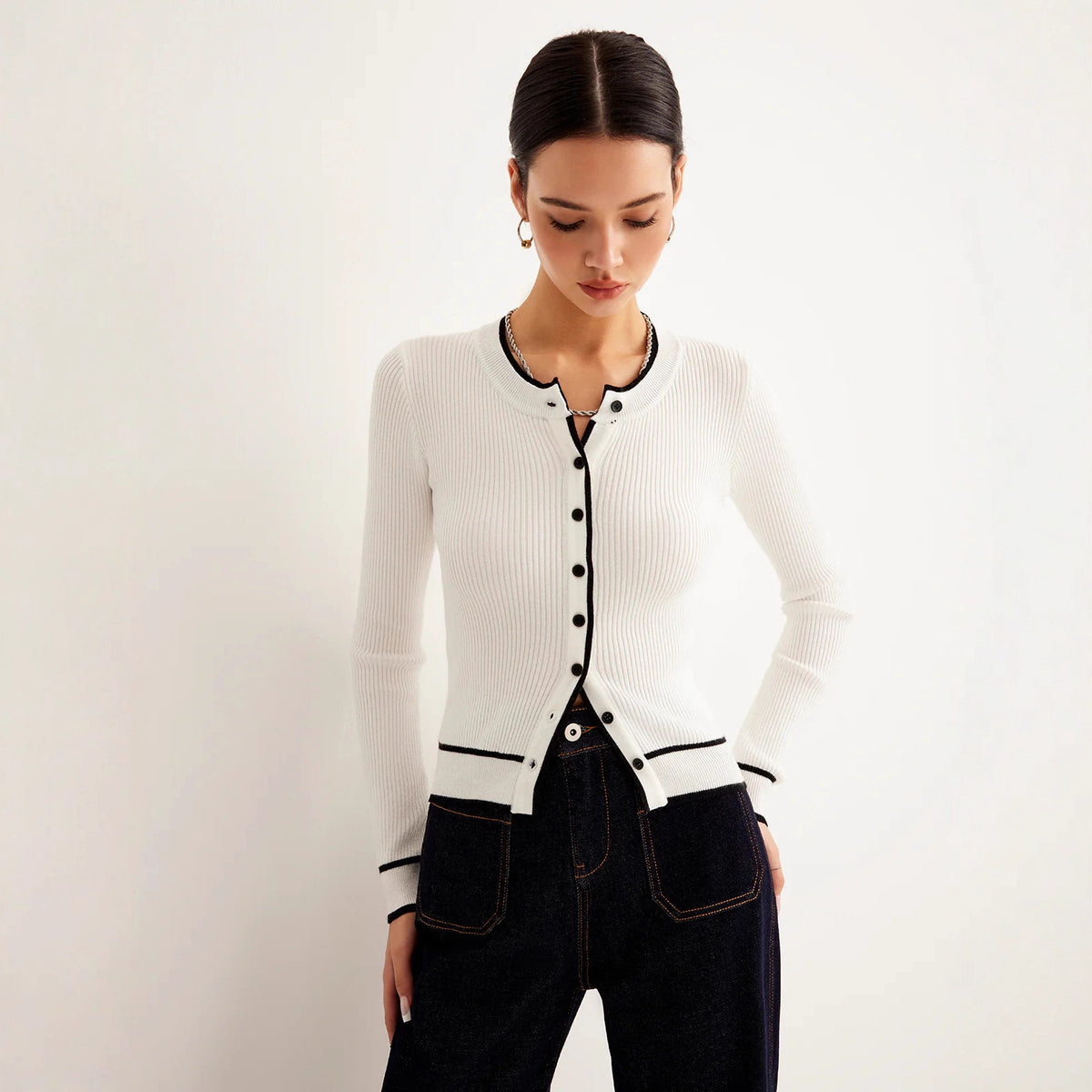 Womens Cozy, Atmospheric Sweater That Flatters