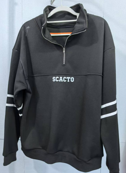 Cozy Women's Long-Sleeve Sweatshirt for Daily Comfort