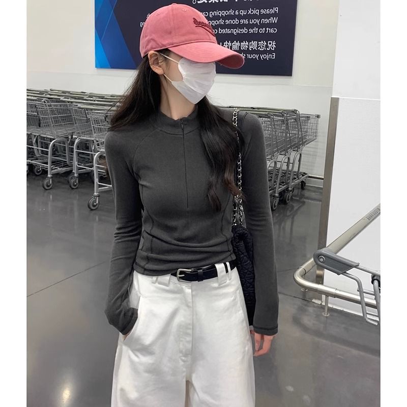 Slim-Fit Gray Turtleneck Long Sleeve Thermal Tee