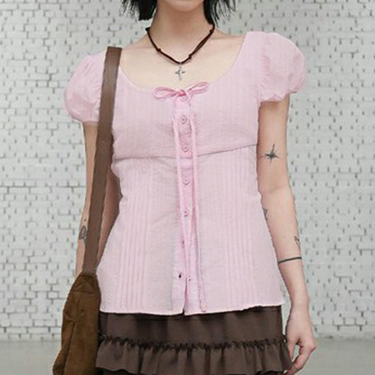 Womens French-style Puff-sleeve Figure-hugging Waist-cinching Blouse With A Tie
